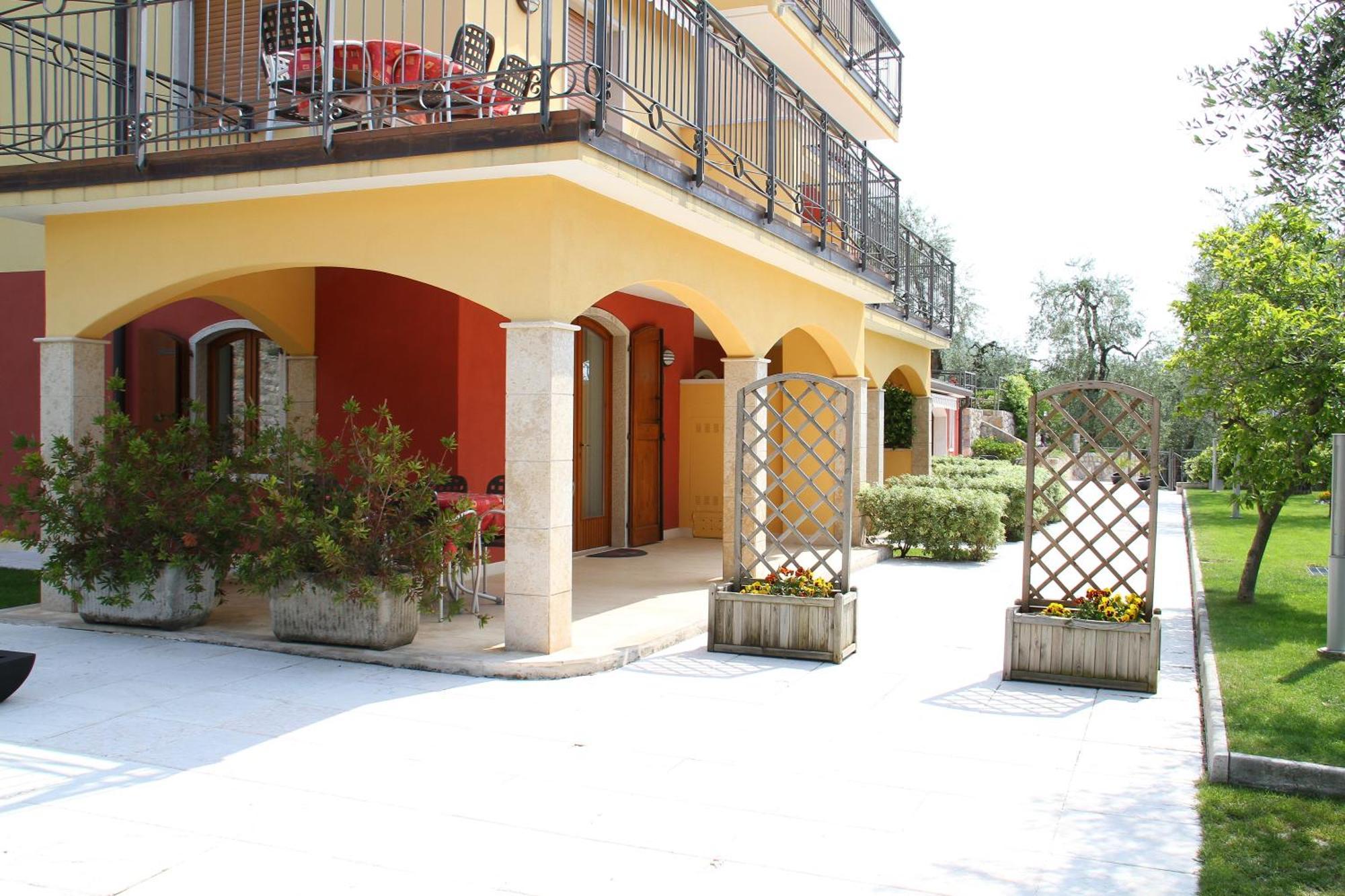 Villa Due Leoni - Residence Brenzone sul Garda Eksteriør bilde