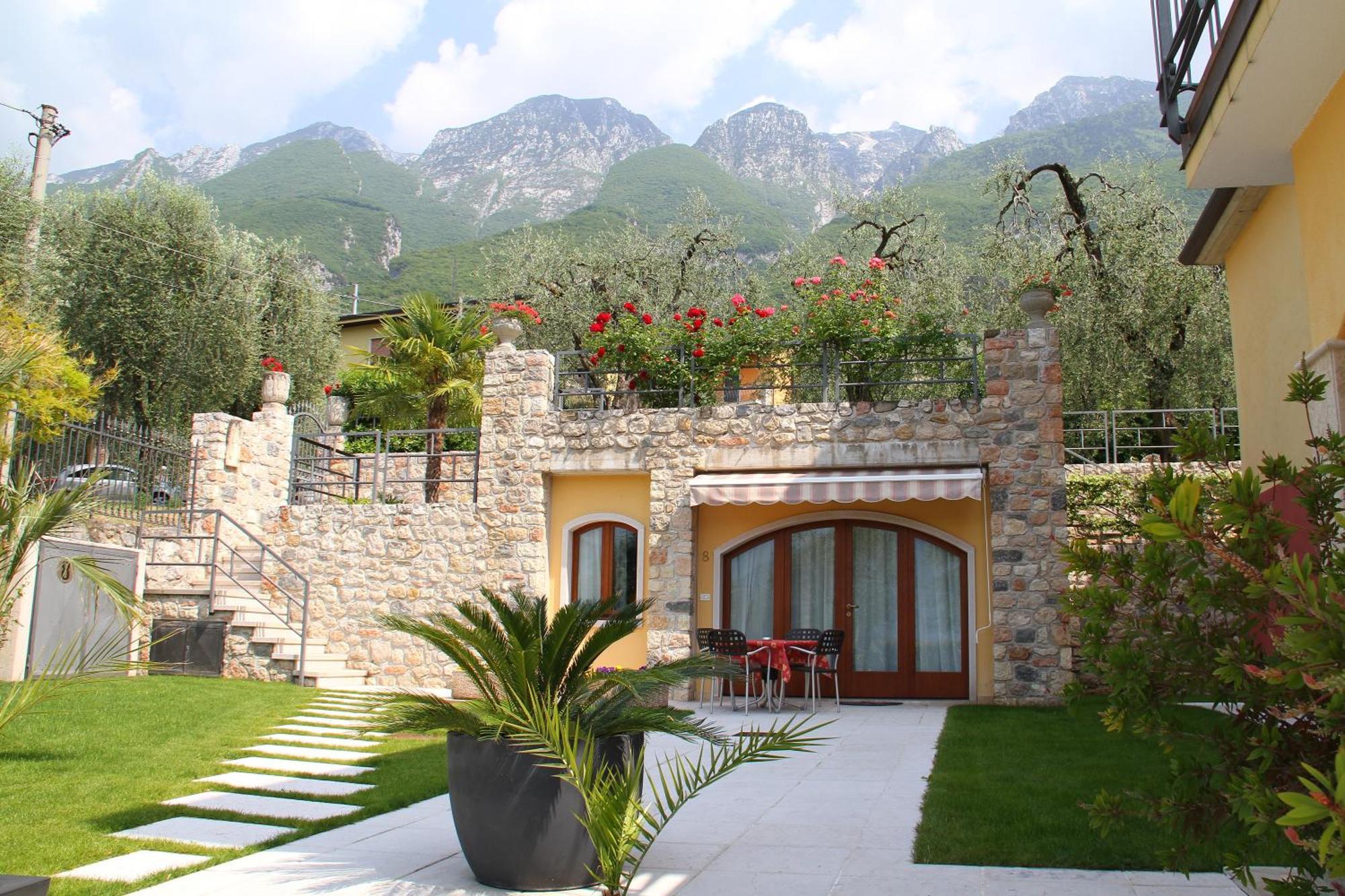 Villa Due Leoni - Residence Brenzone sul Garda Eksteriør bilde
