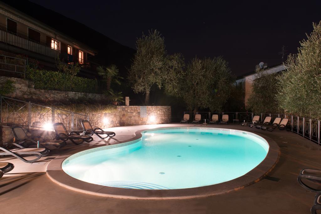 Villa Due Leoni - Residence Brenzone sul Garda Eksteriør bilde
