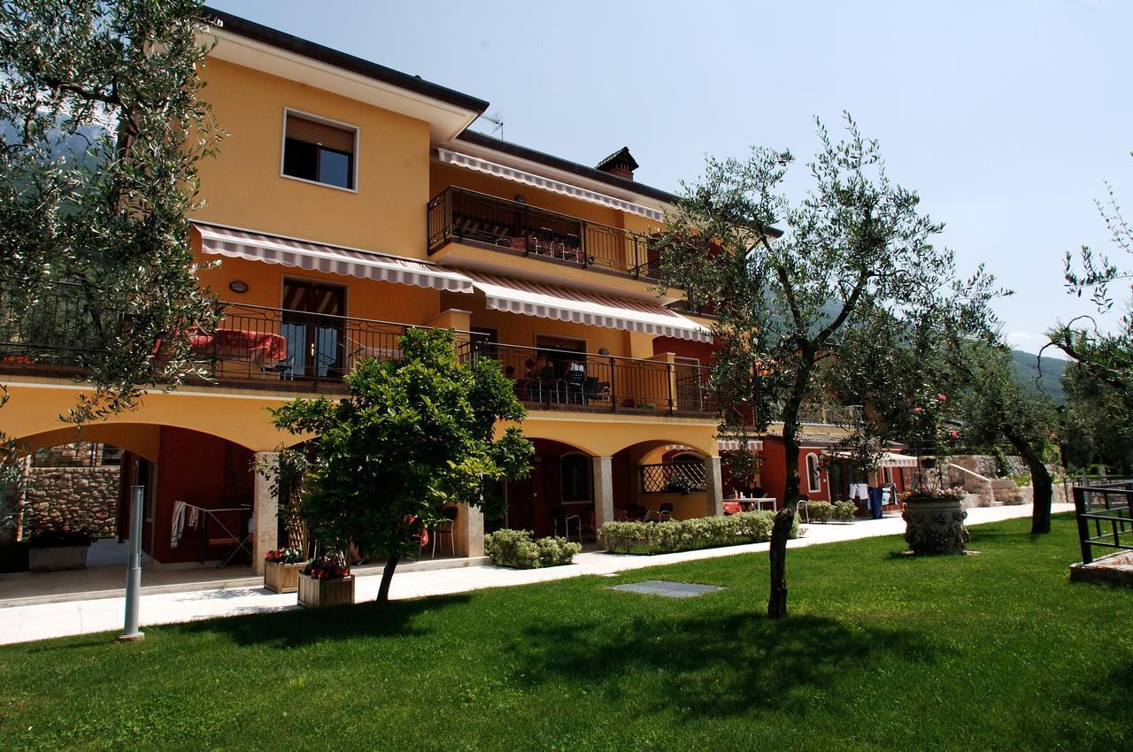 Villa Due Leoni - Residence Brenzone sul Garda Eksteriør bilde